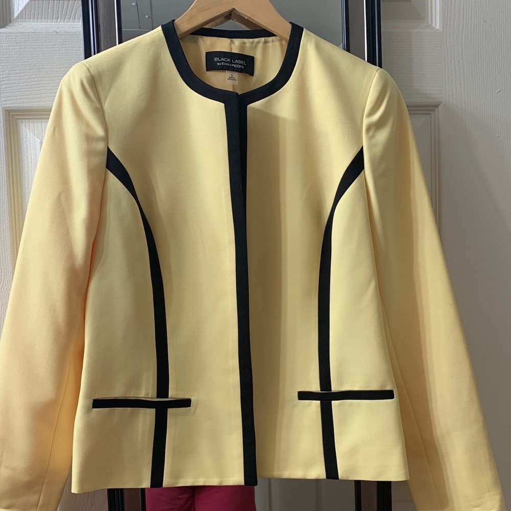 NWT Black Label By Ivan Picote Size 6 Yellow